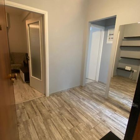 Lovely Apartment/1Bedroom Next To Metro Atenas Exterior foto